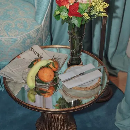Otel Flora *