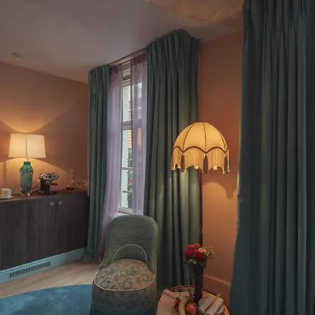 Hotel Flora *