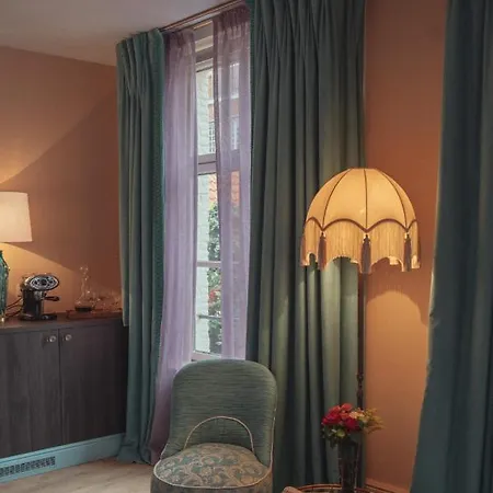 Hotel Flora